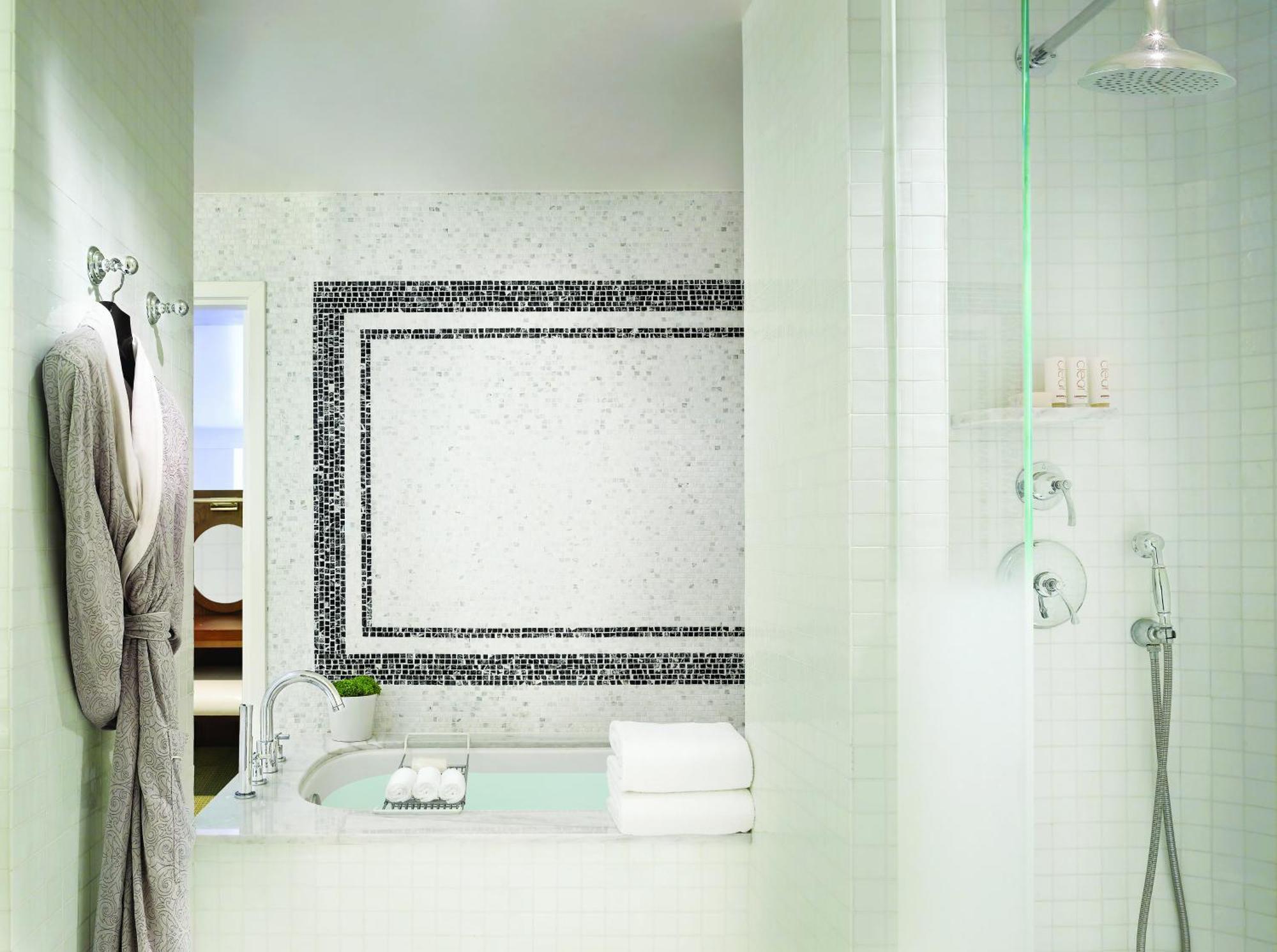 Suite London
